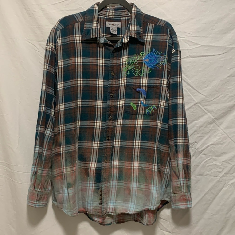 Custom decorated teal & brown Sun River XL LS Flannel shirt excellent condition